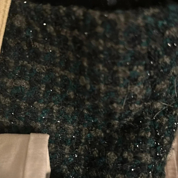 Willi Smith mini skirt. Textured material. EUC size 10 - Picture 8 of 8